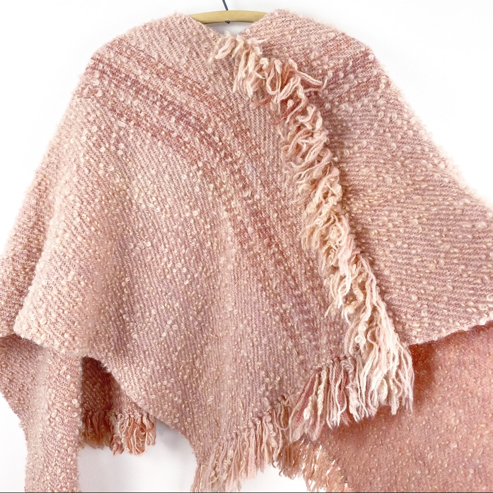 VTG 50s Handmade Boucle Fringe Wool Granny Shawl - Picture 9 of 14